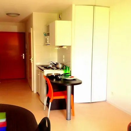 Appart'study - Maison Universitaire Internationale Apartment